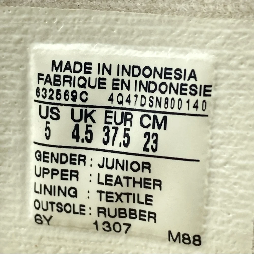 CONVERSE Chuck Taylor All Stars Suede With Sherpa Lining Color Brown SZ 5 Junior - Picture 10 of 11